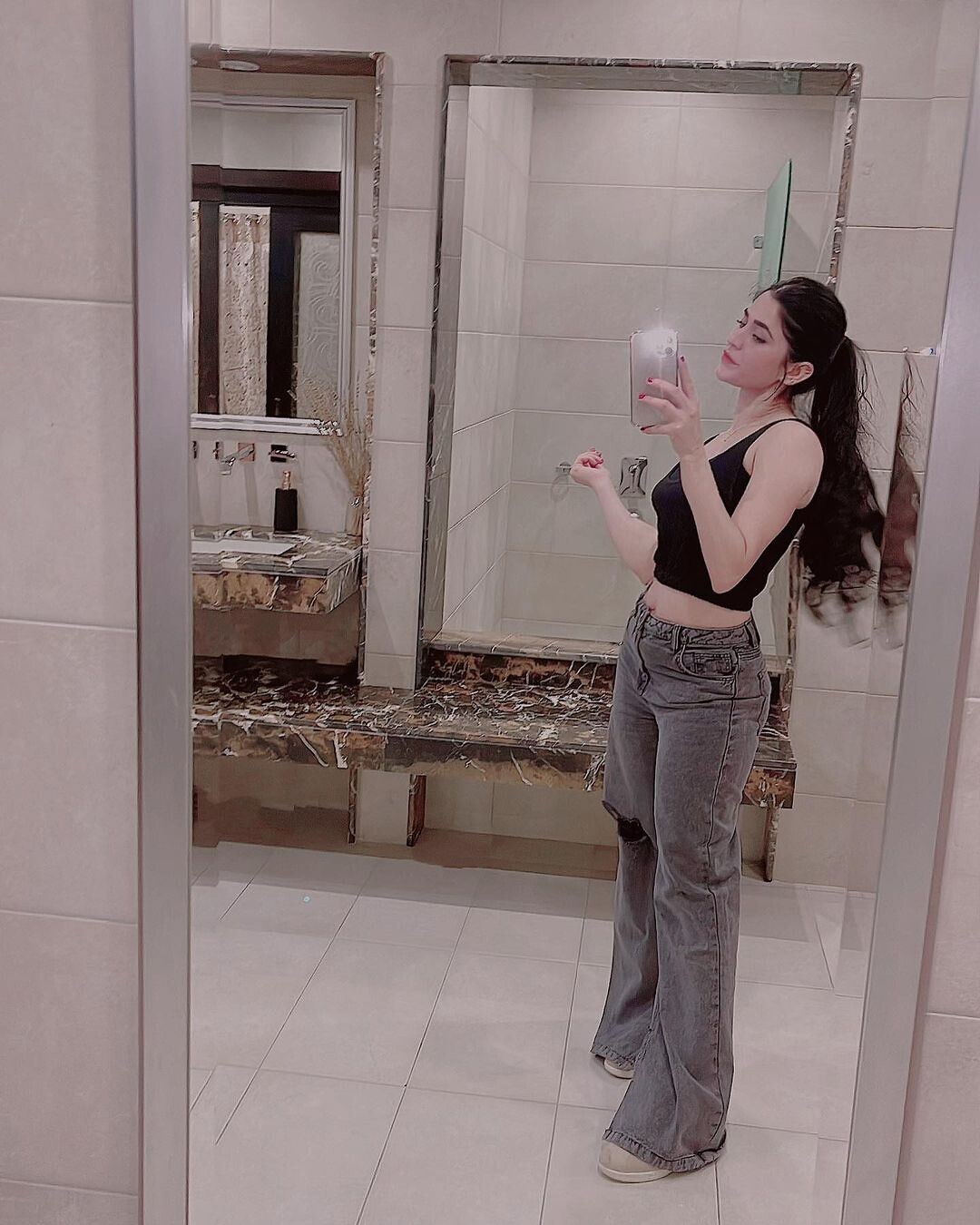 ניקה-בחורה בת 18 בתל אביב והמרכז - תמונה 5
